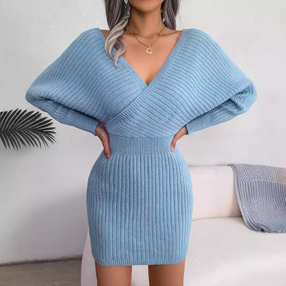 V-neck bat bag buttocks sweater dress